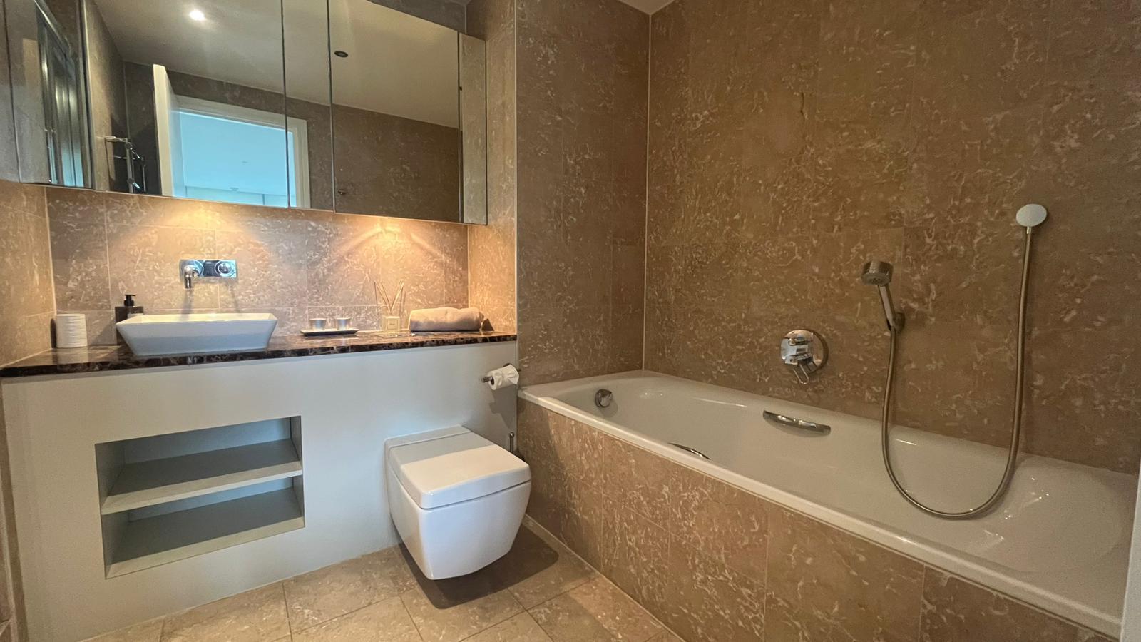 Image of Apartment - 2 Bedrooms - 2 Bathrooms for Rental in Tradewinds-Gibraltar, Image 9